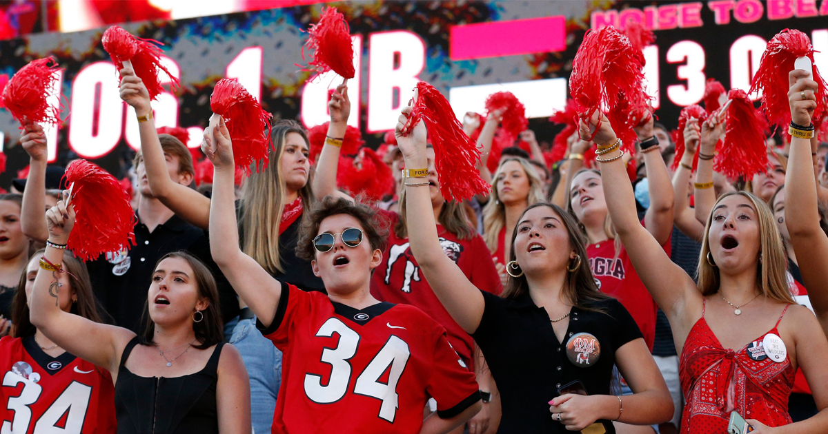 "Kentucky Football Gears Up for Showdown with Georgia: Kickoff Time and TV Info Revealed"