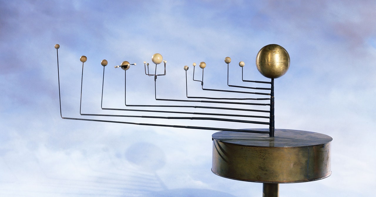 Featured image for "The Flatness of Our Solar System: A Cosmic Mystery"