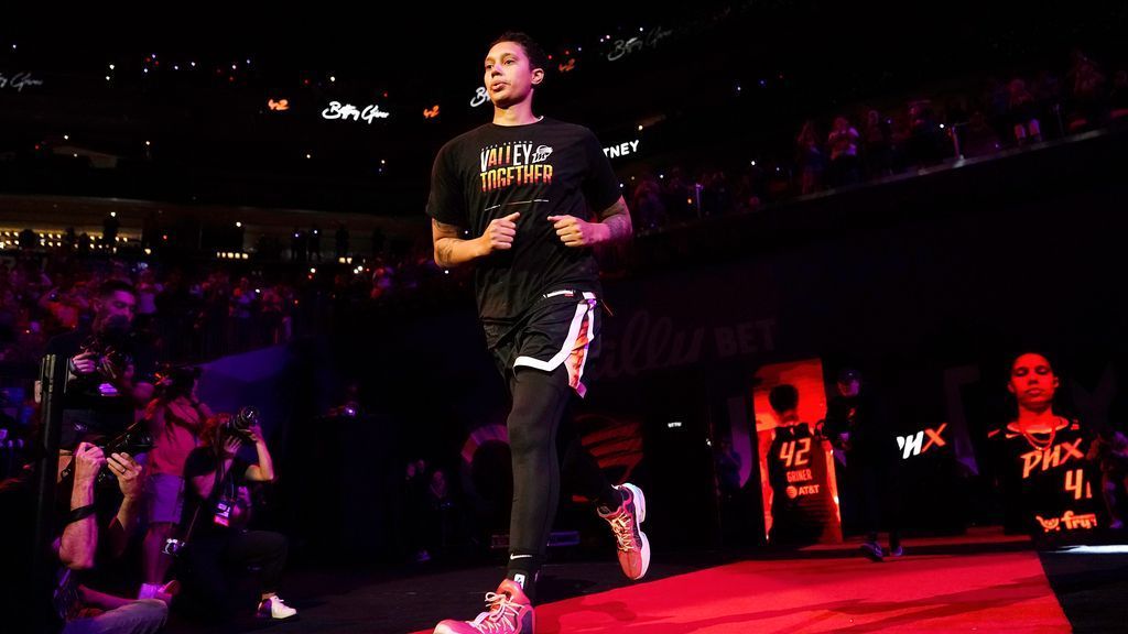 WNBA Star Brittney Griner's Emotional Homecoming and Anthem Stand