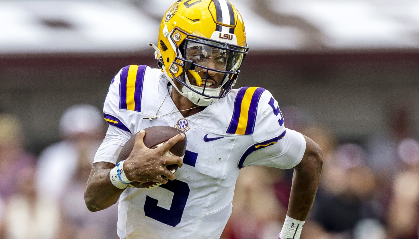 "2024 NFL Mock Draft: Bears' Ideal Scenario Unveiled"