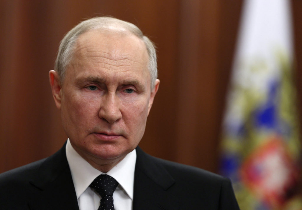 "Nuclear Weapons in Belarus: Russia's Escalation of Regional Tension"