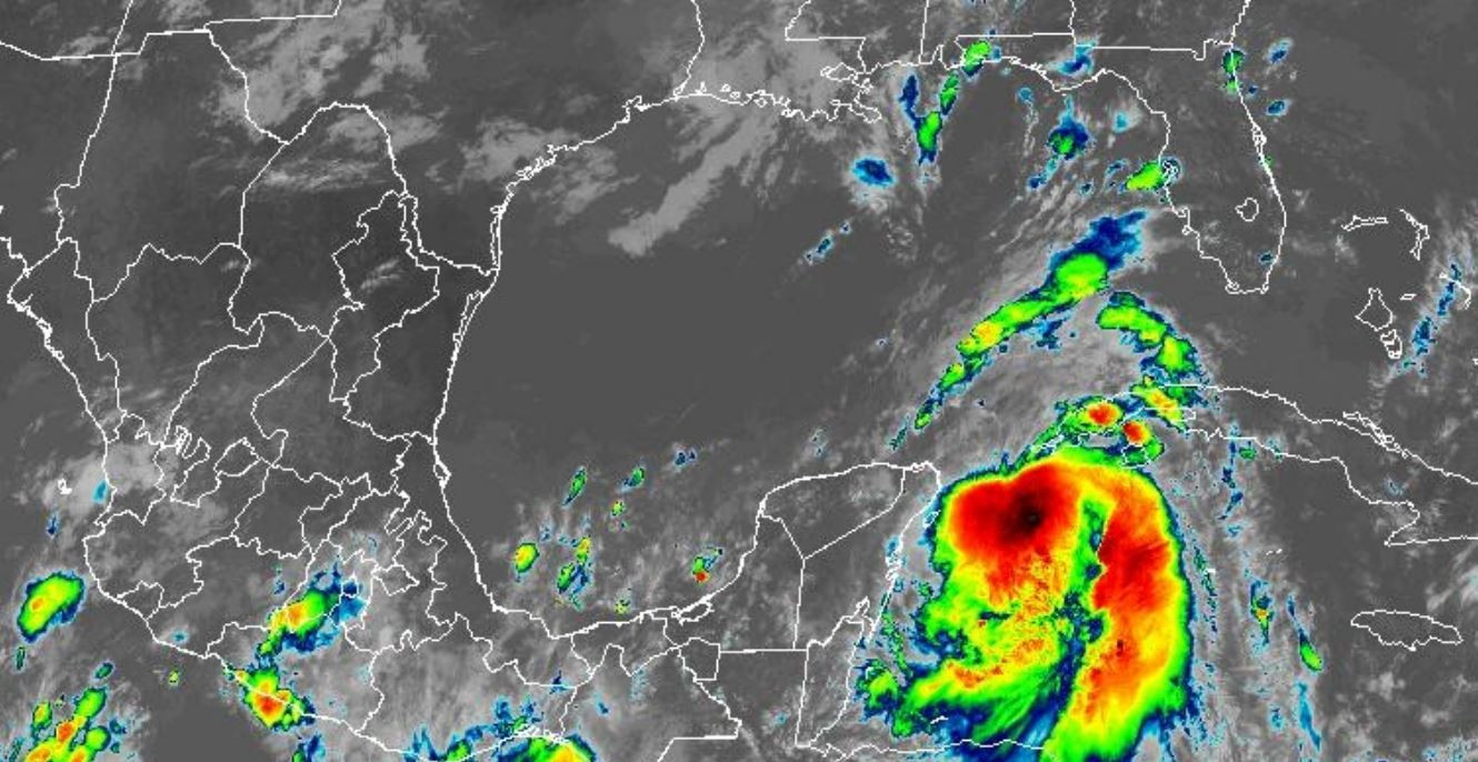 Featured image for "Florida Braces for Potential Major Hurricane Idalia: Airports Close, Coast on High Alert"