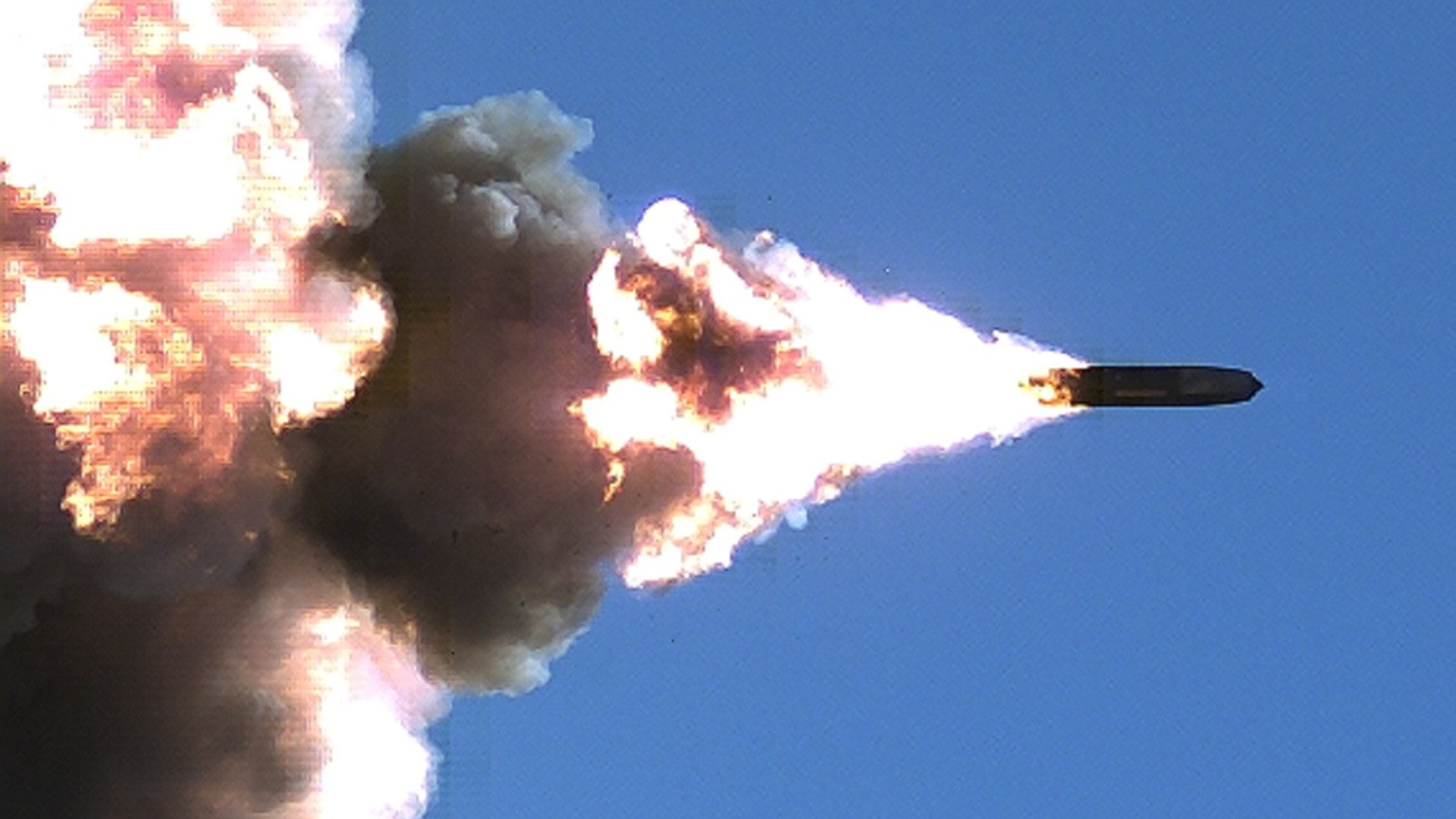 Advancements in Artillery: Industry and Army Achieve Record-breaking Range with New Projectile