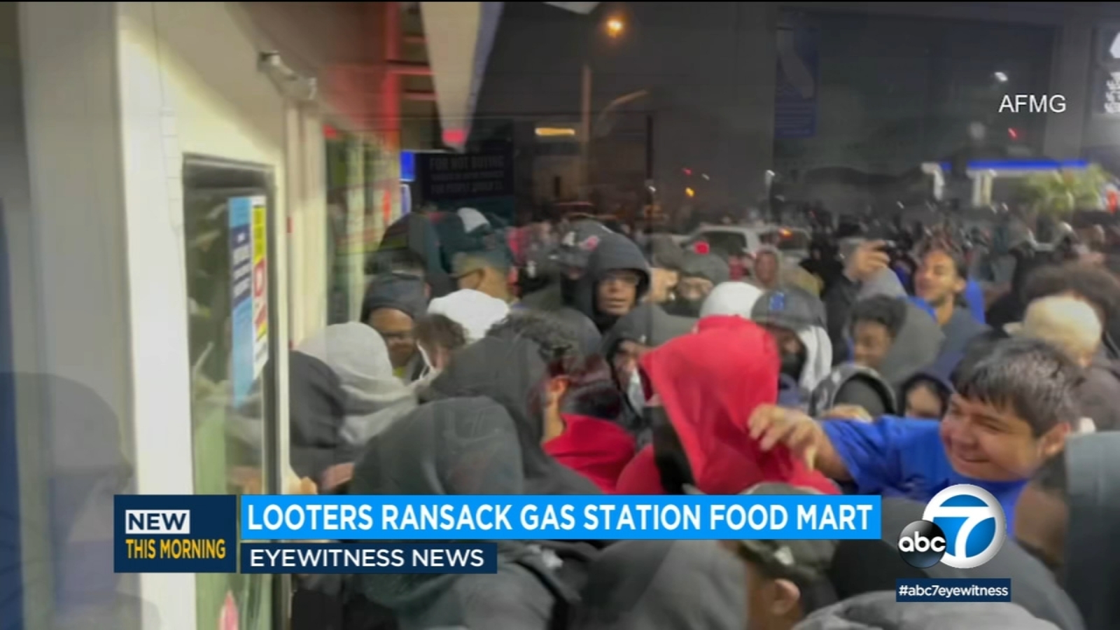 Featured image for Massive looting and vandalism at Arco gas station in Compton caught on camera.