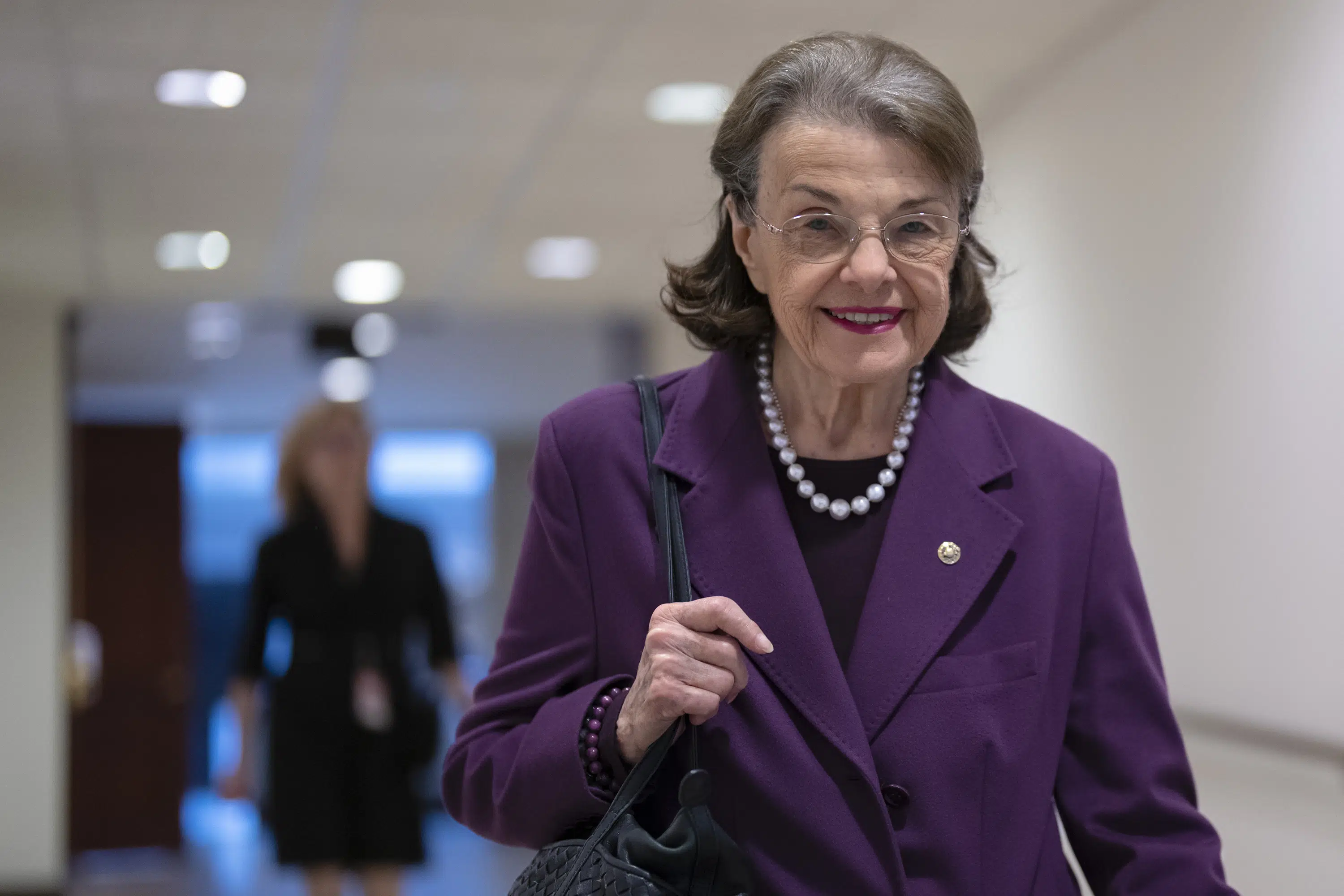 Republican opposition to replacing Feinstein on Judiciary panel persists.