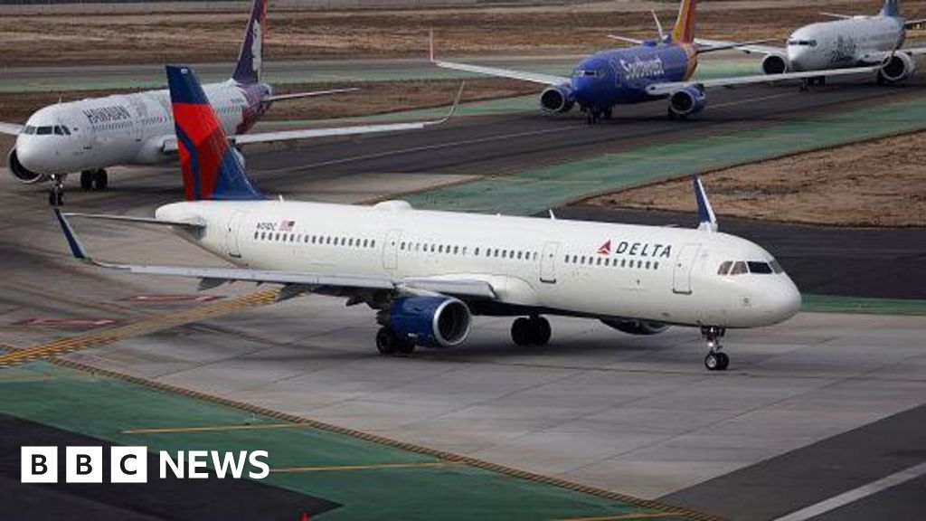 Featured image for Russian Stowaway on NYC-Paris Flight Sparks International Incident