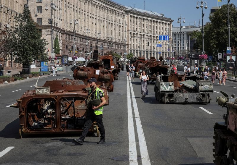 "Ukraine's Bold Display: Destroyed Russian Tanks Line Central Kyiv"
