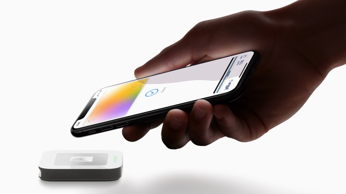 "Apple disrupts banking industry with high-interest savings account"