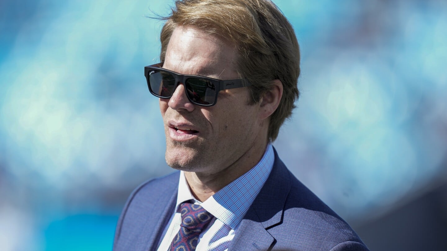 Featured image for "Greg Olsen Considers Wide Range of Opportunities with Tom Brady's Arrival"