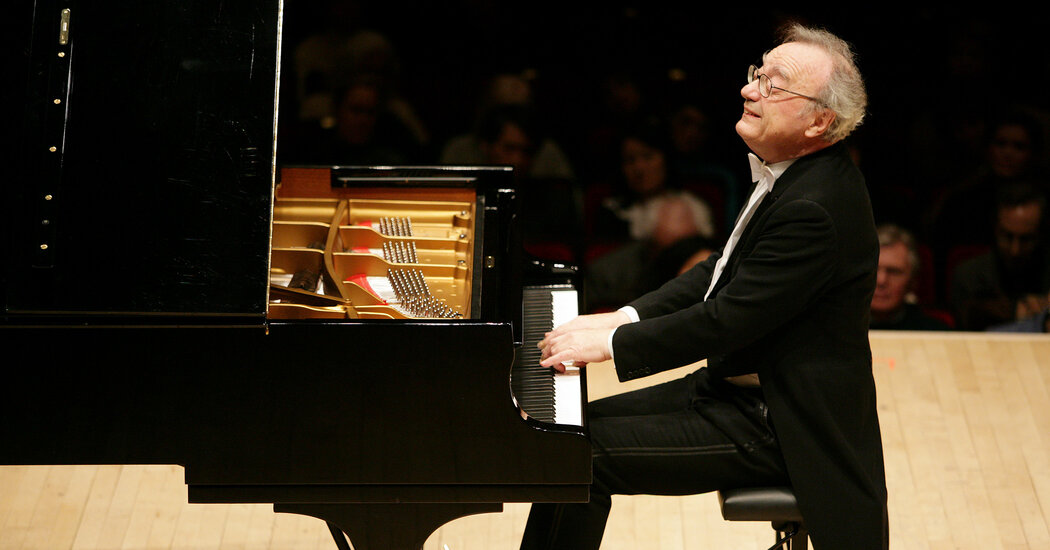 Featured image for Legendary Pianist Alfred Brendel Passes Away at 94