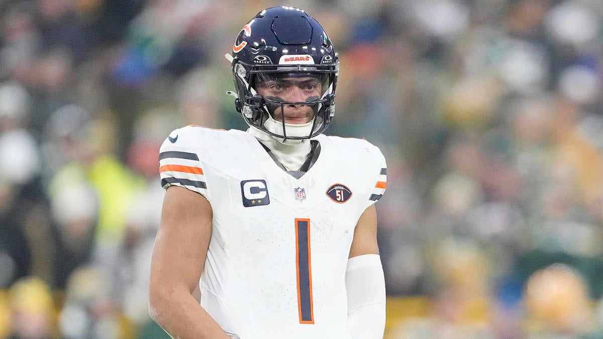 "Bears GM Signals Justin Fields Trade as QB Decision Looms"