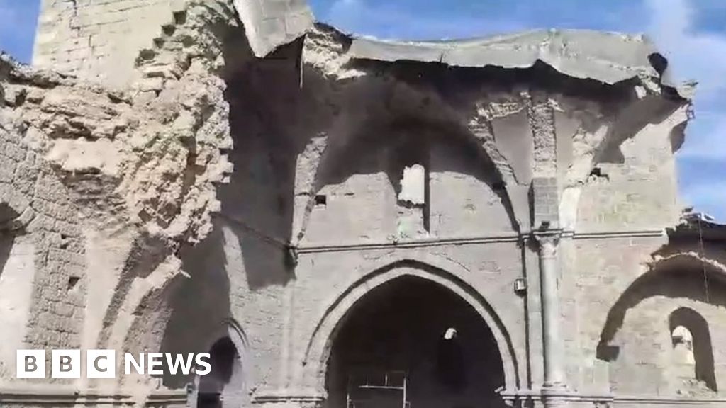 Devastating Destruction: Gaza's Oldest Mosque Suffers Severe Damage