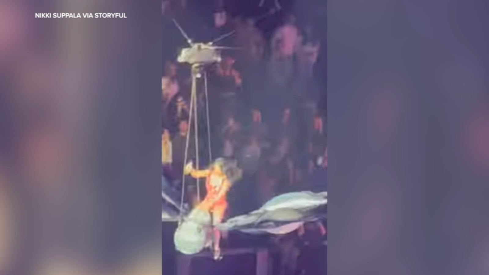 Featured image for Katy Perry's Aerial Stunt Malfunction Causes Midair Scare in San Francisco