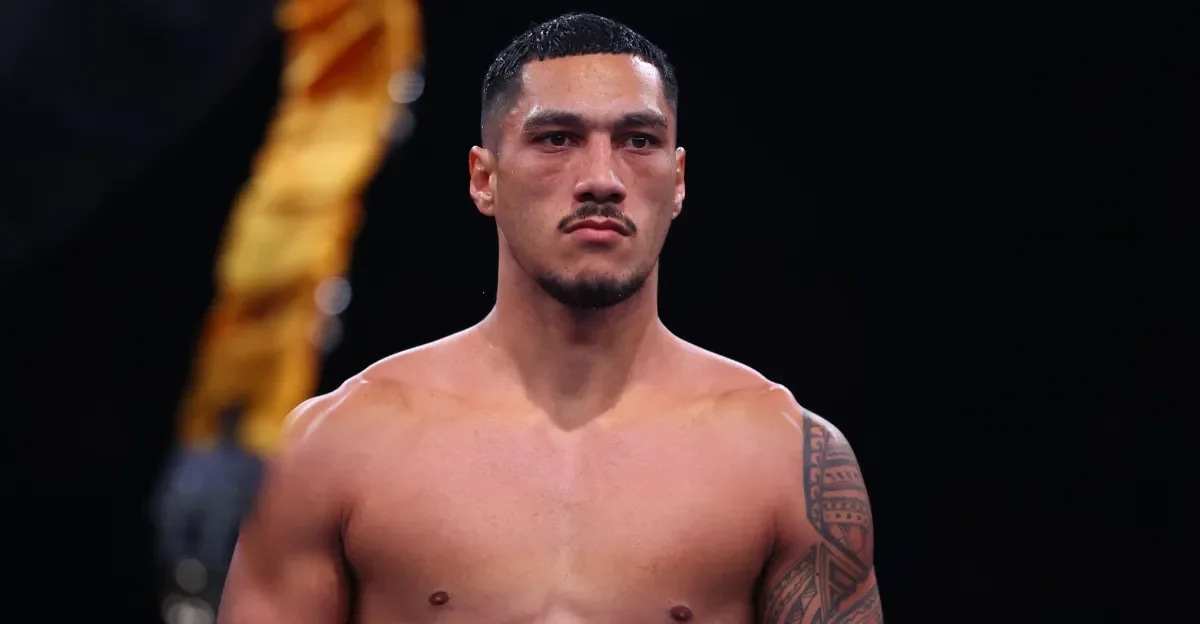 Opetaia outpunches Glanton to crown the first Zuffa Boxing champ