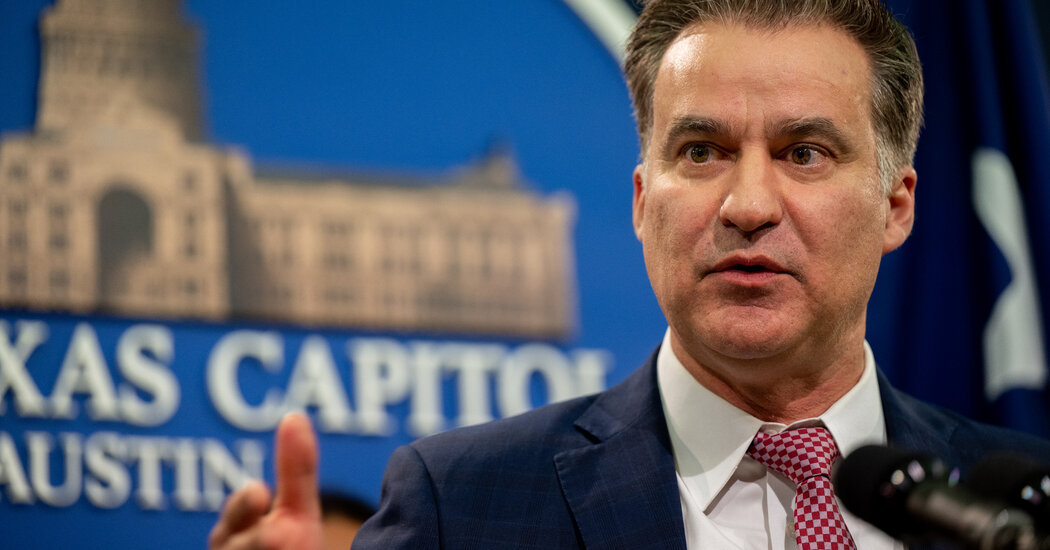 "Texas Democrat Roland Gutierrez Challenges Ted Cruz in 2024 Senate Race"