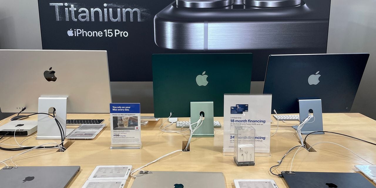 Featured image for "Top Stock Movers: Apple, Block, DraftKings, Paramount, Live Nation, Fortinet"