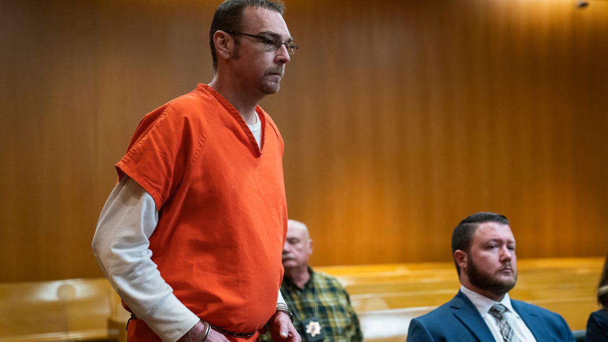 "James Crumbley Seeks Change of Venue for Fair Trial in Oxford HS Shooting Case"