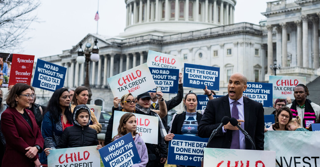 Featured image for States Implement Pandemic Child Tax Credit After Congress Ends It