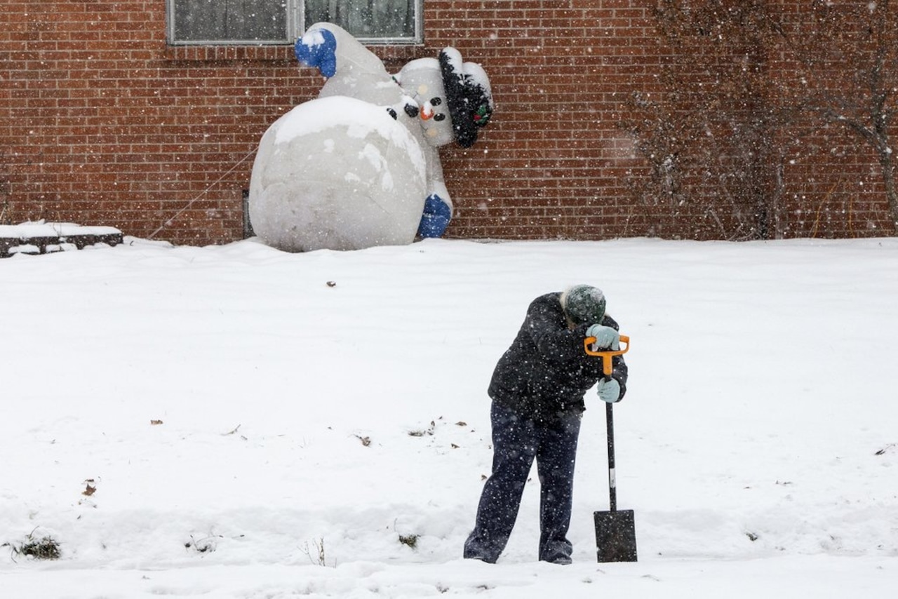 "Michigan Braces for Late Winter Snowstorm"