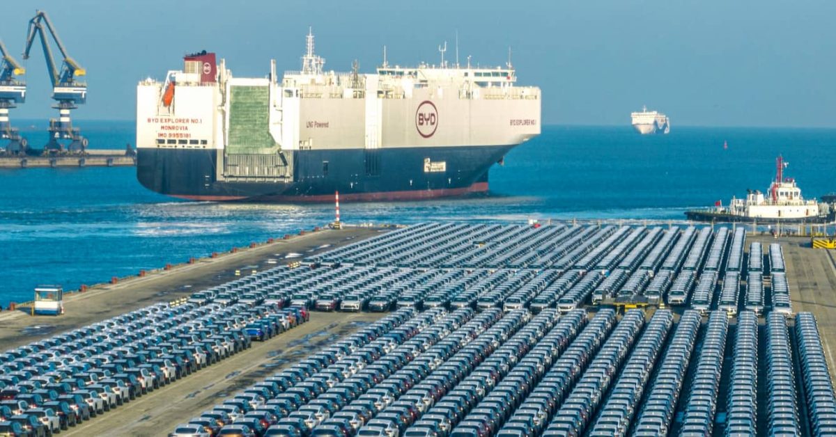 China Eyes Retaliatory Car Tariffs Amid EU and US Trade Tensions