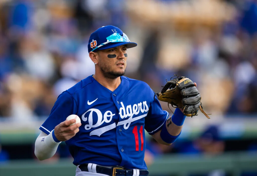 Dodgers' Miguel Rojas lands on IL with hamstring strain.