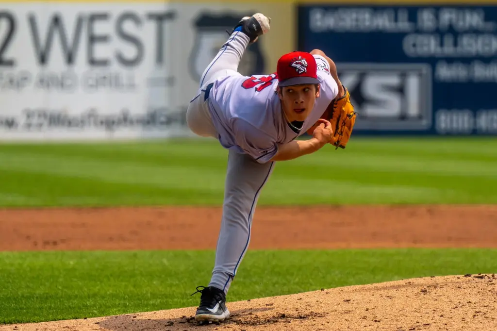 Featured image for Mets Promote Top Prospect Jonah Tong for Big-League Debut