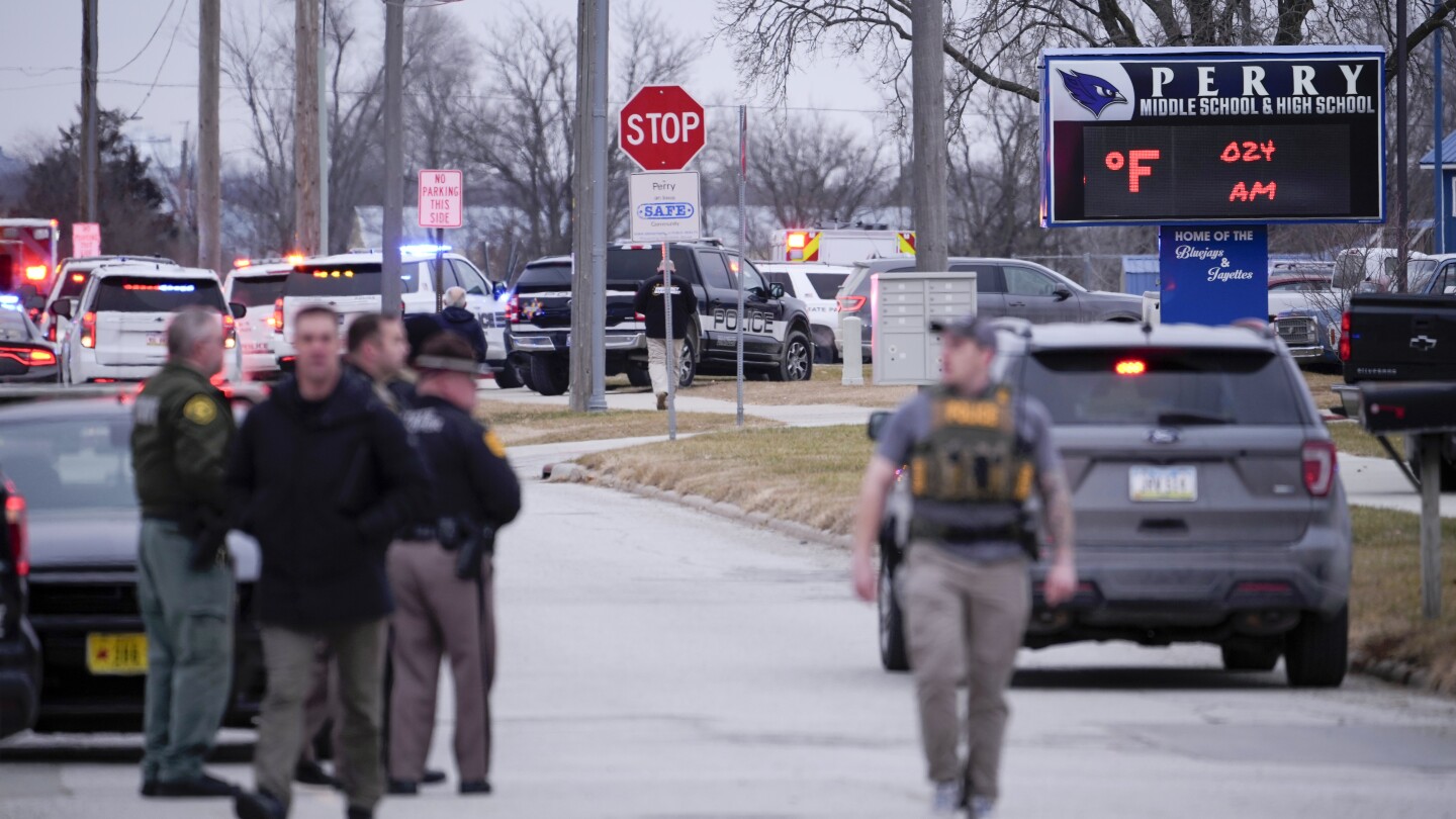 Featured image for "Active Shooting at Perry High School in Iowa: Police Investigating, Injuries Unclear"