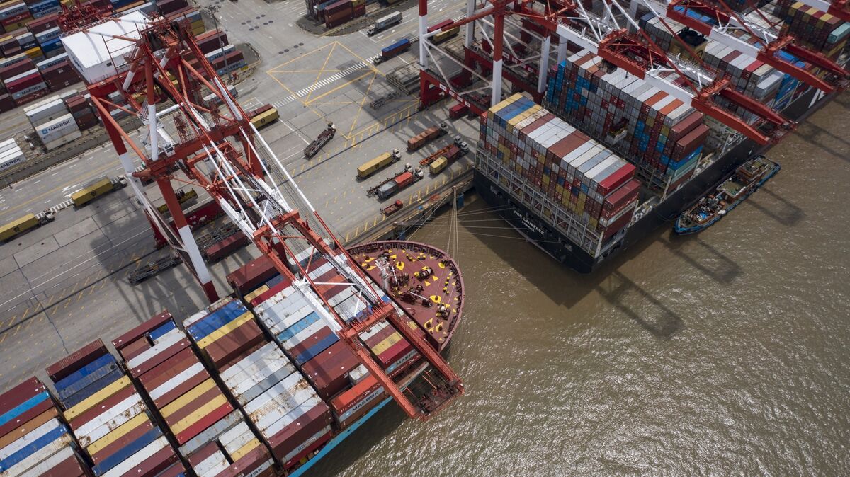 China Prepares for Retaliation as Trump Considers New Tariffs