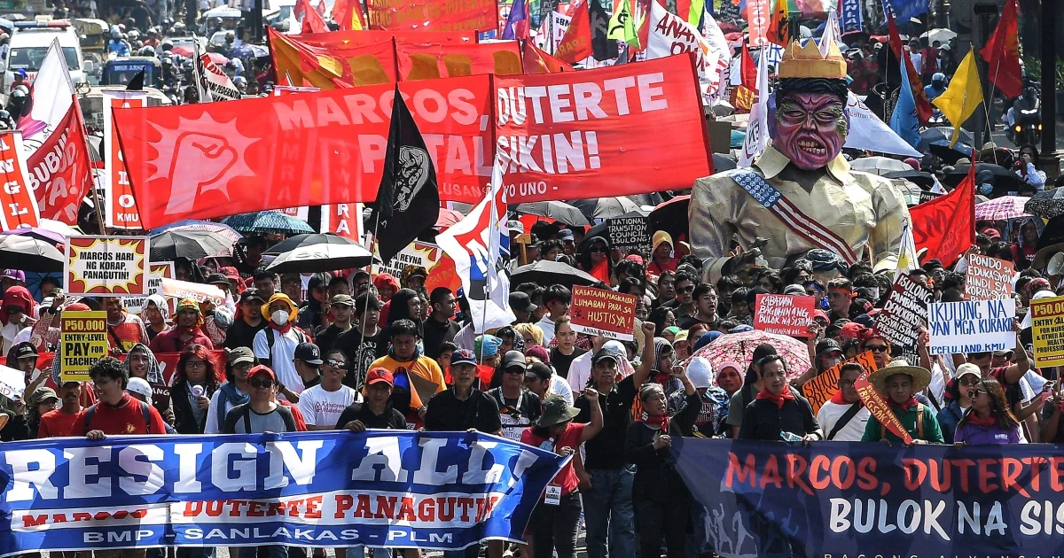 Mass protests in Philippines demand action against corruption and stolen flood funds