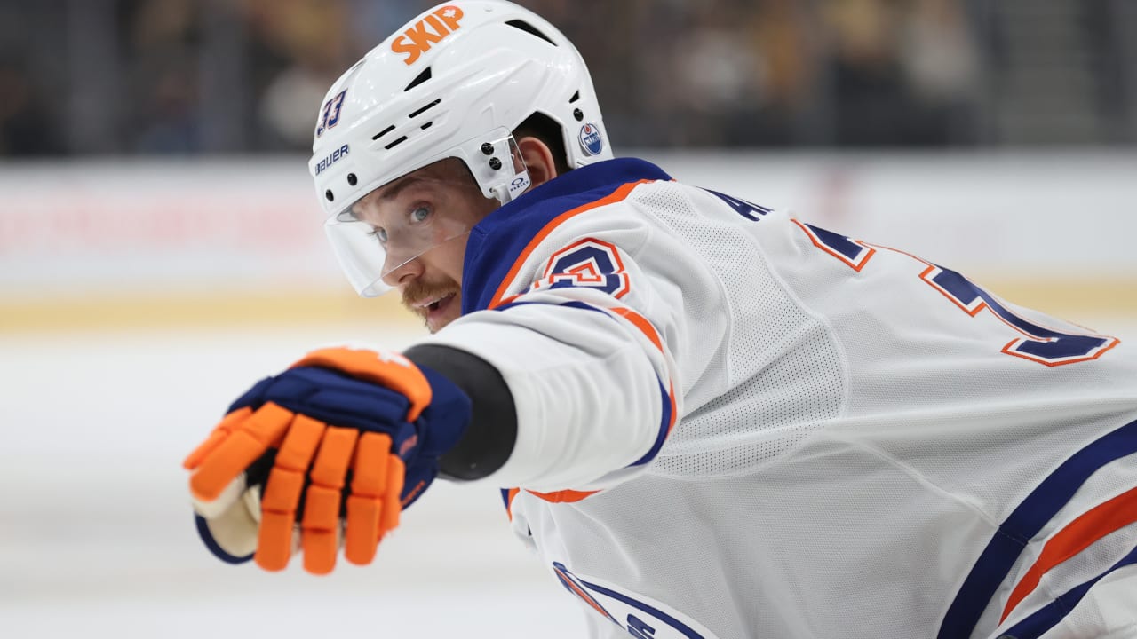 Featured image for Bruins Acquire Viktor Arvidsson in Trade, Oilers Clear Cap Space