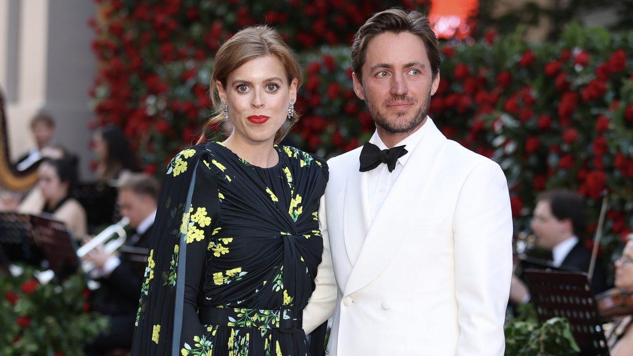 Featured image for Royal Sisters Princesses Beatrice and Eugenie Shine on the Red Carpet at Vogue World 2023