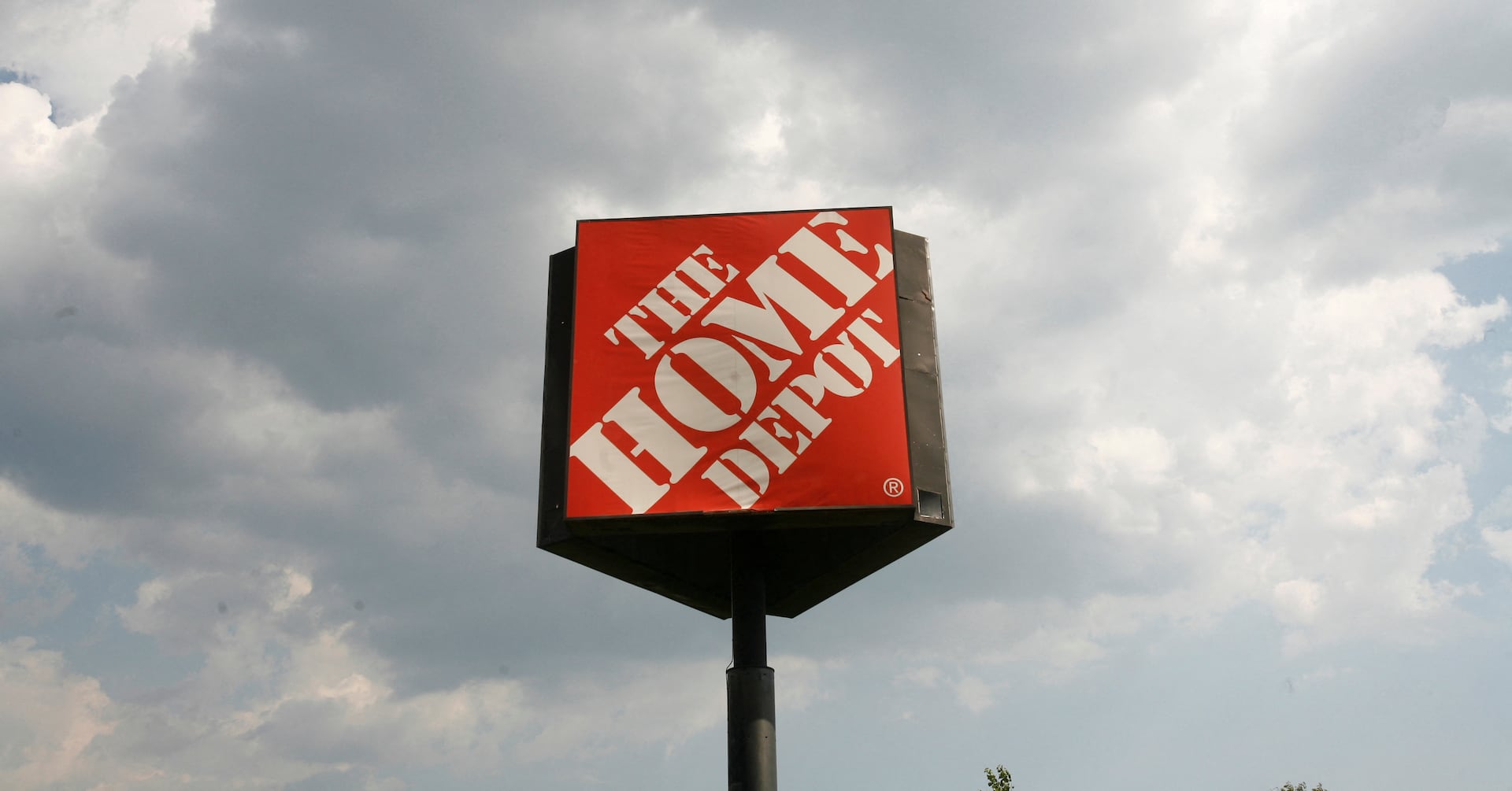 Featured image for "Home Depot's $18.25 Billion Acquisition of SRS Distribution Signals Major Pro Sales Expansion"