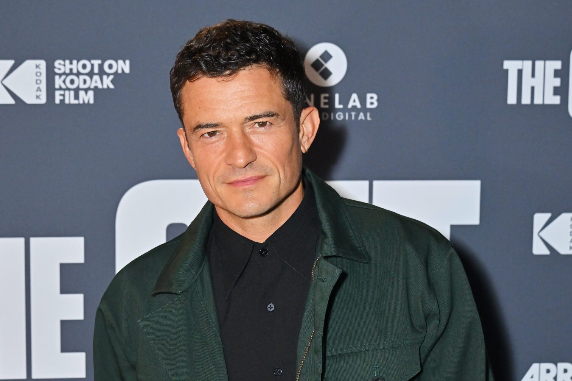 Featured image for Orlando Bloom's Intense 30-Pound Weight Loss for 'The Cut' Explored