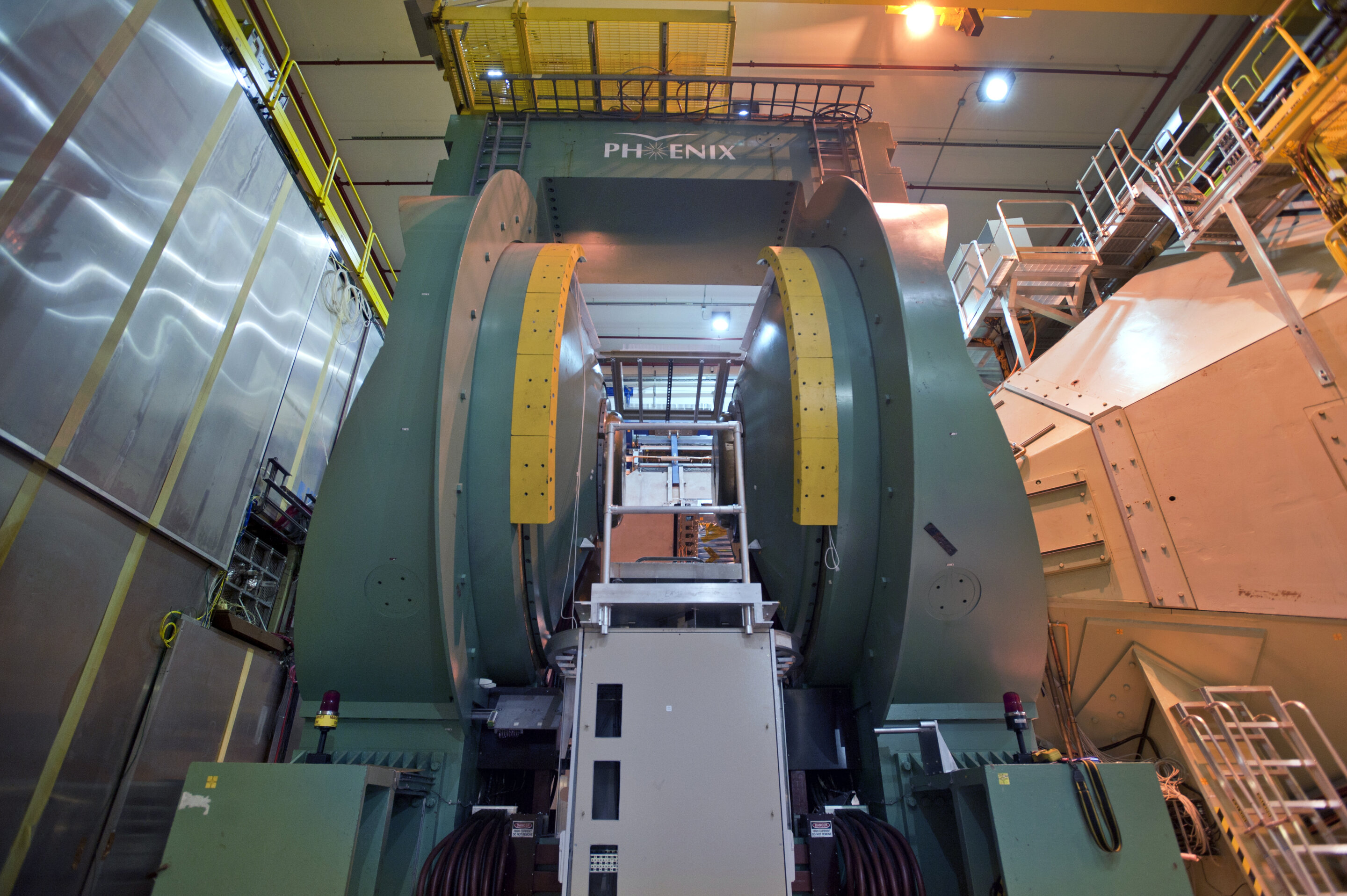 Featured image for Positive gluon polarization indicated by direct photons.