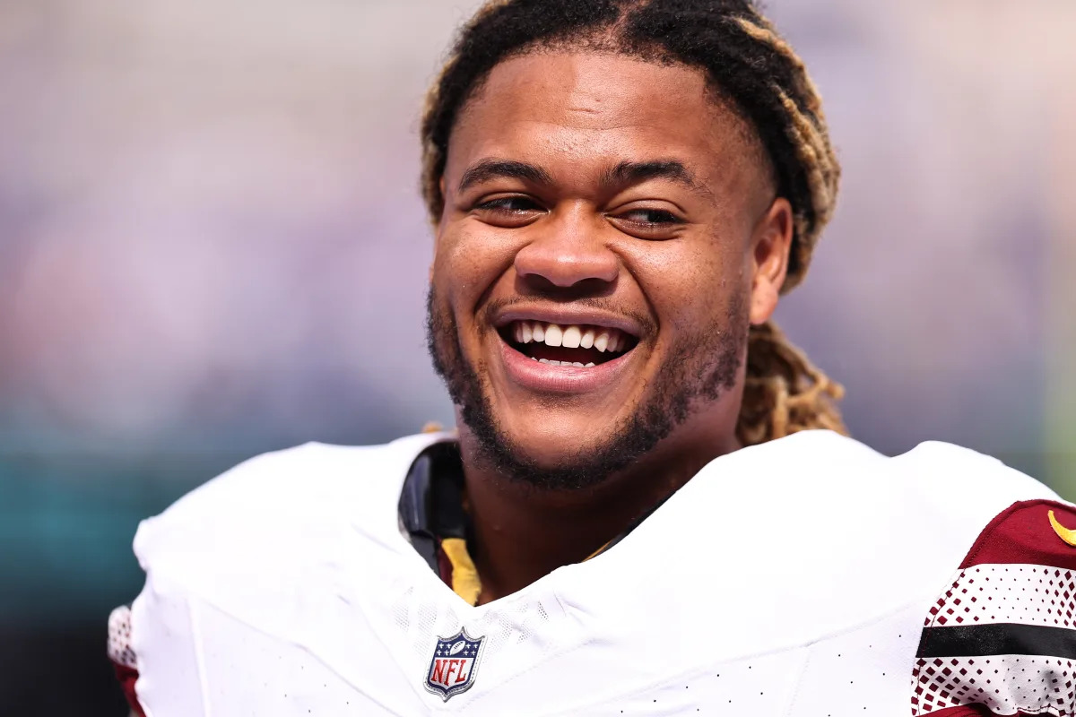 "NFL Trade Deadline: 49ers Strengthen Roster, Commanders Offload, and NFC East Teams Graded"