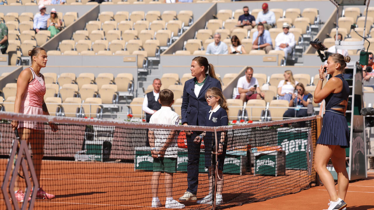 Ukraine's Kostyuk Sparks Controversy at French Open with Handshake Refusal and Crowd Criticism