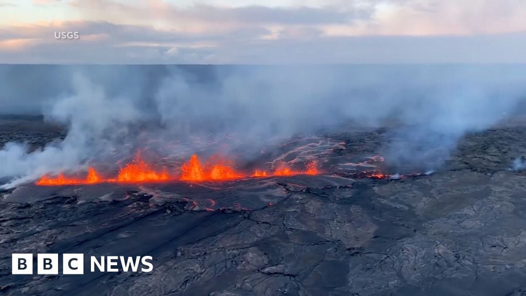 Featured image for Kilauea Volcano Erupts in Hawaii After Nearly 50 Years