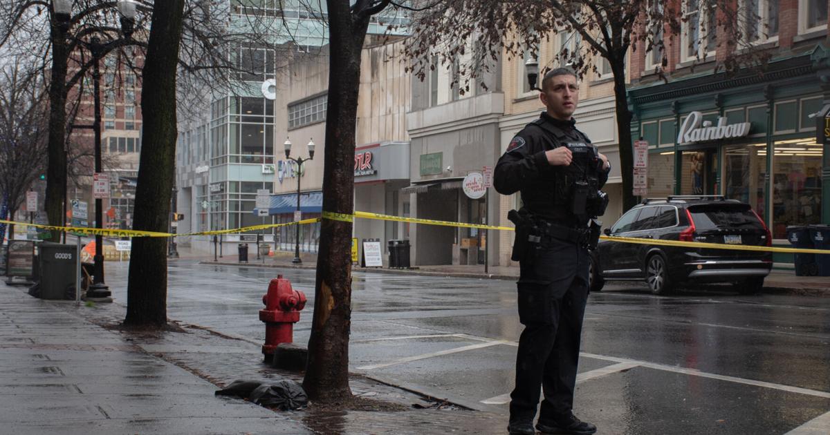 Featured image for Drag Queen Story Time Cancelled Due to Bomb Threats