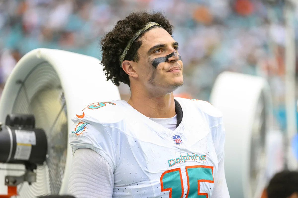 Featured image for "Dolphins LB Jaelan Phillips' Season Ends with Torn Achilles vs. Jets"