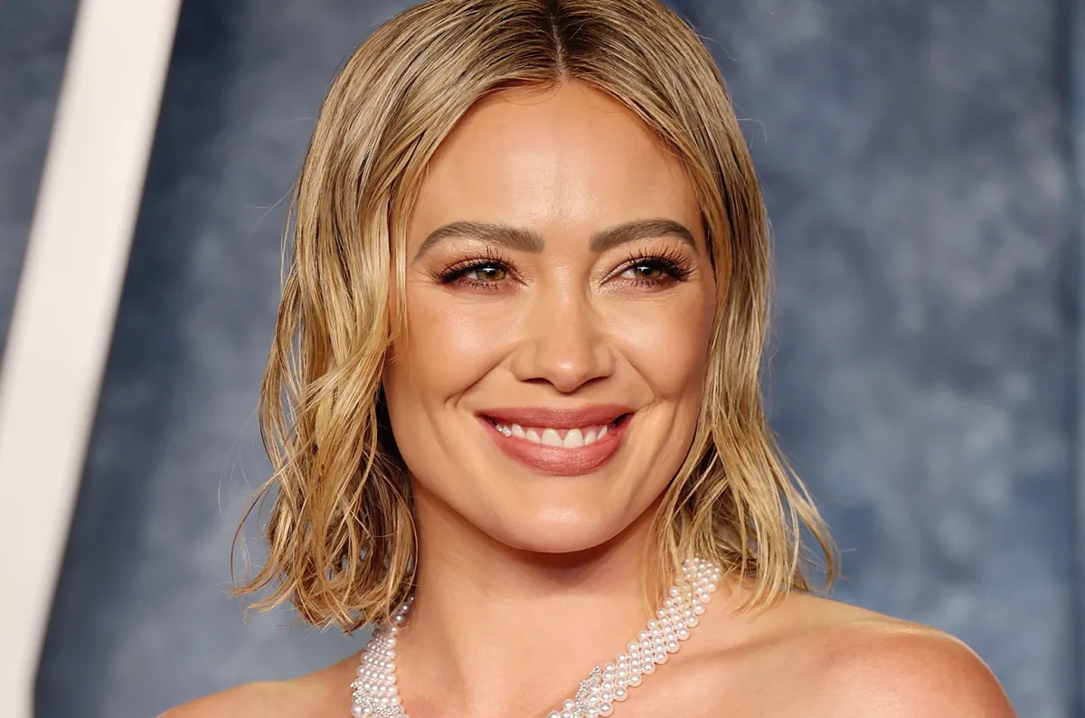 Featured image for Hilary Duff Expecting Fourth Baby, Surprising Fans Again