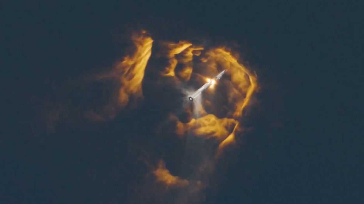 "Explosive Test-Flight Highlights: SpaceX's Starship Takes a Double Boom!"