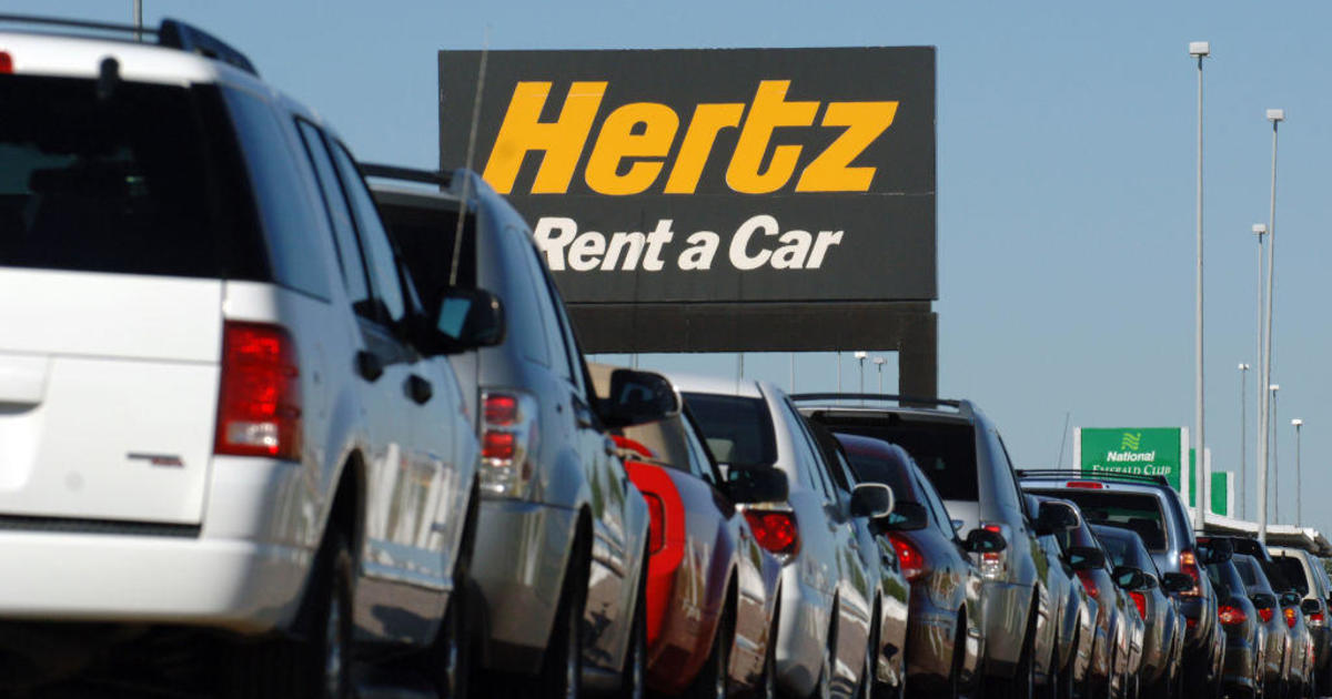 "Hertz's Shift: Selling 20,000 Teslas to Prioritize Gasoline Cars"