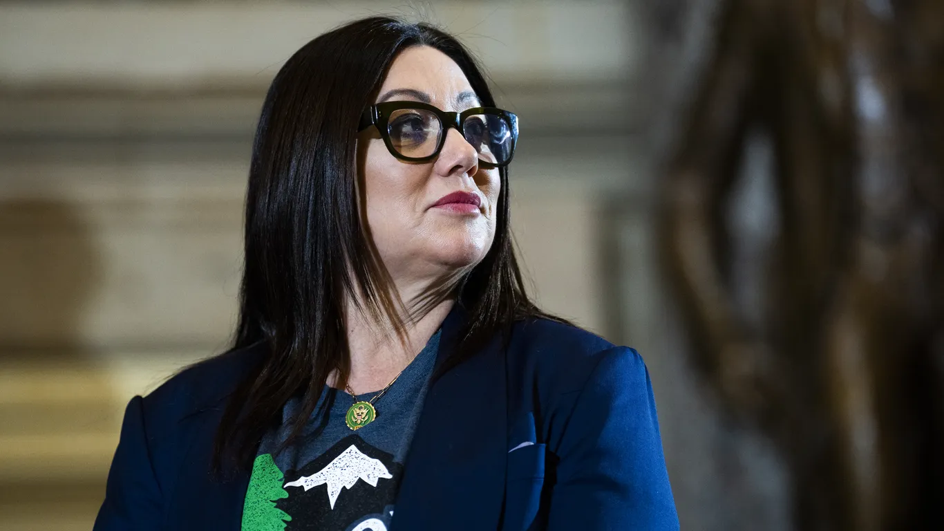 Featured image for Trump's Labor Secretary Nominee Sparks Conservative Backlash