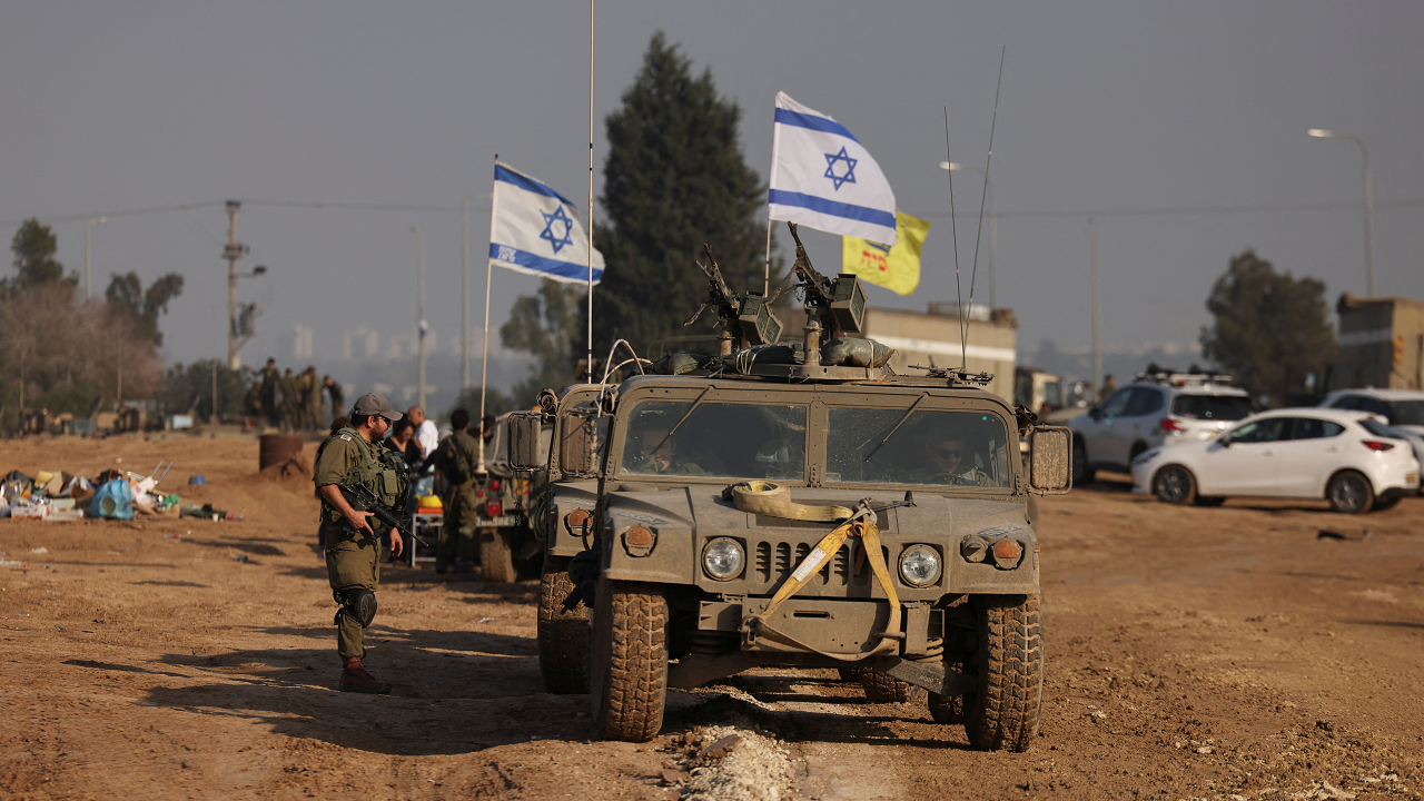 "Israel Threatens Direct Attack on Iran in Response to Potential Strike"
