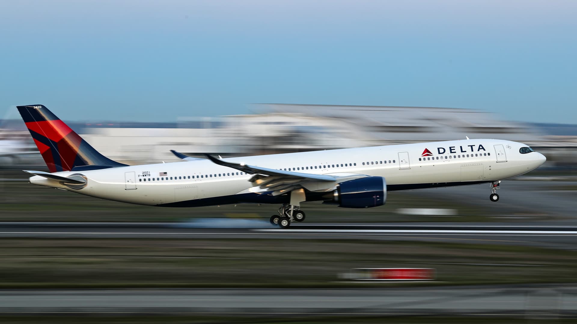 Featured image for Delta to Introduce Segmentation and Unbundle Premium Business Class