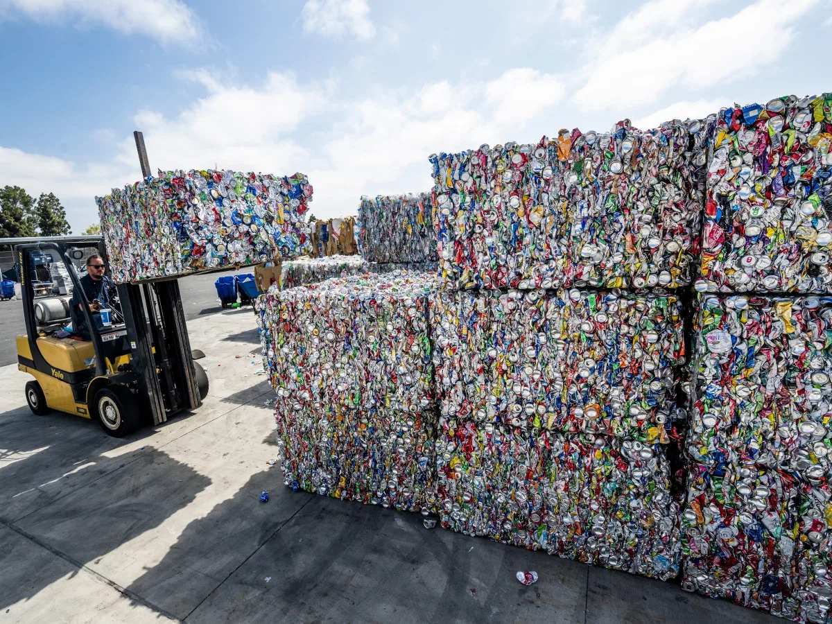 Arizona Family's Recycling Scheme Nets $7.6 Million, Prosecutors Allege