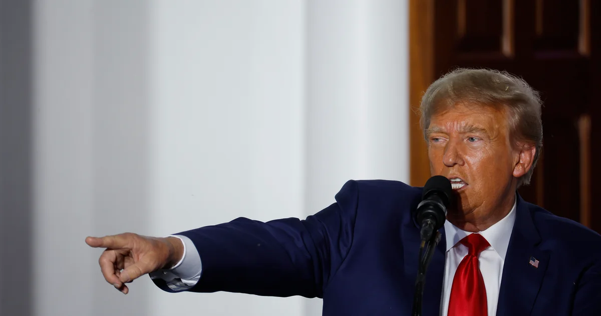 Featured image for Special Counsel Requests December Trial for Trump Documents Case