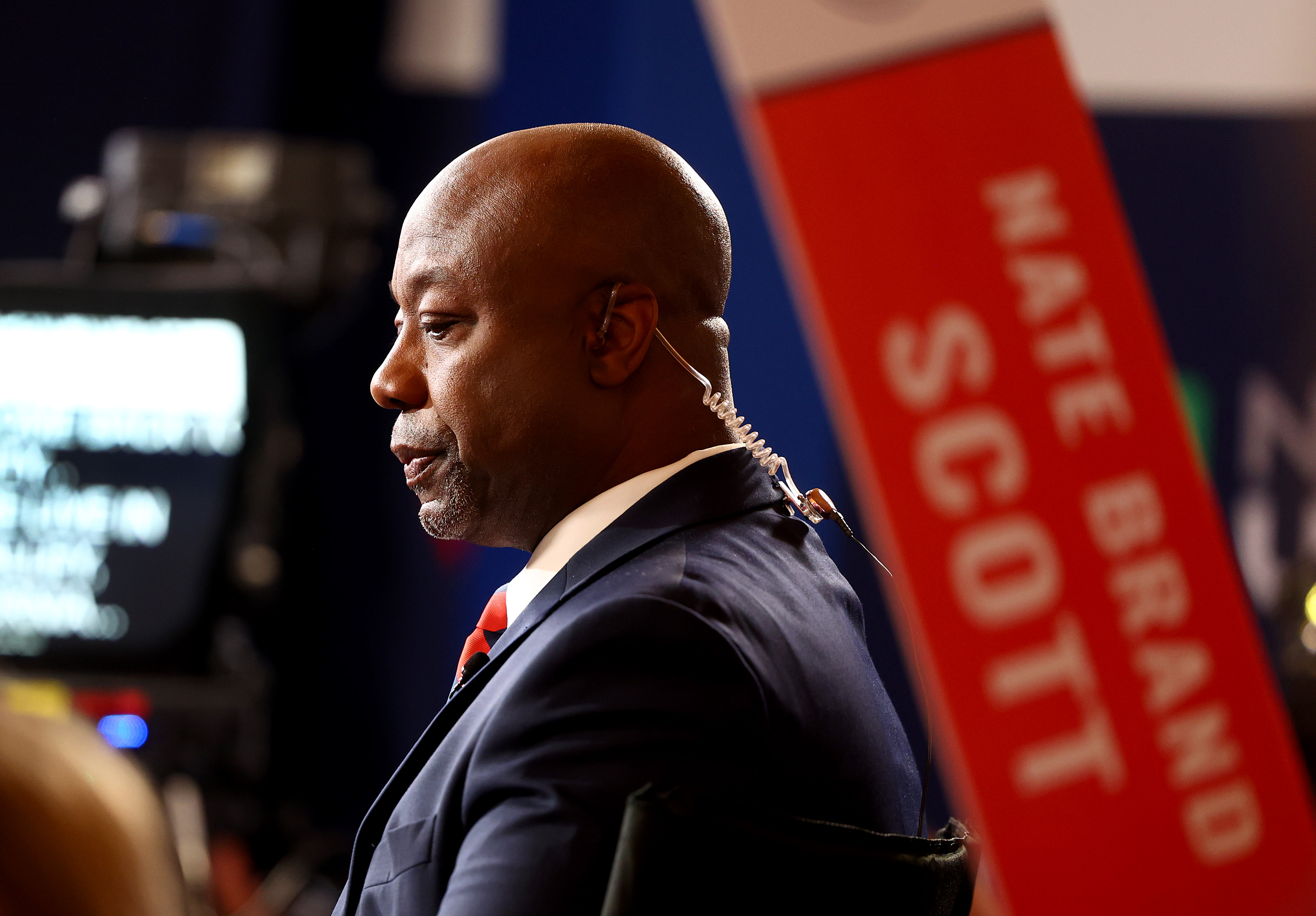 Featured image for Tim Scott's Campaign Struggles Amidst High Expectations and Financial Advantage