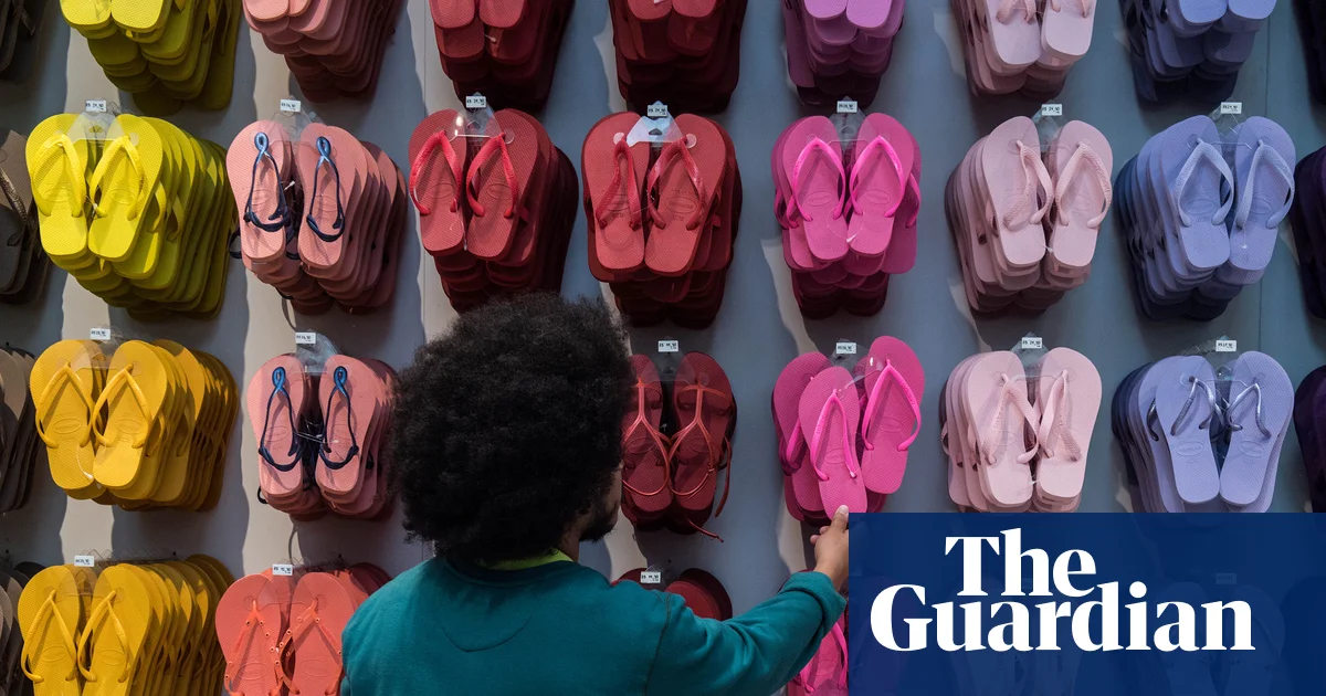 Featured image for Bolsonaro Supporters Boycott Havaianas Over TV Ad