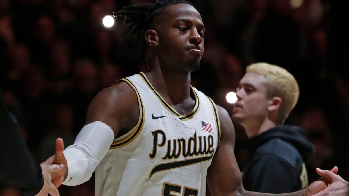"Illinois Clashes with Top-Ranked Purdue: Highlights and Predictions for Big Ten Showdown"